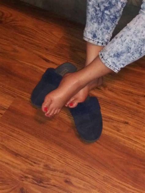 Pin On Ebony Girls Sexy Feet