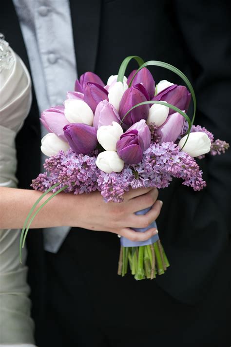 Tulip Wedding Bouquets With Ornamental Grass 21 Ideas For Your Tulip