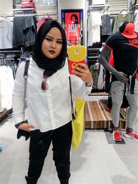 11,420 likes · 6 talking about this · 1,004 were here. What So Sizzle Bout Sizzling Suzai - Malaysia Fashion ...