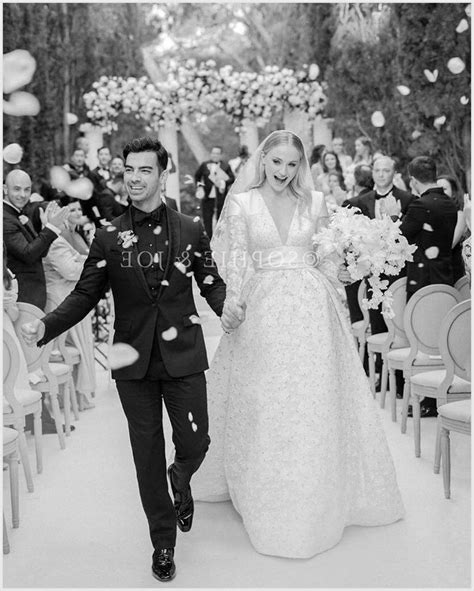 68 Reference Of Sophie Turner Joe Jonas Wedding Dress Celebrity