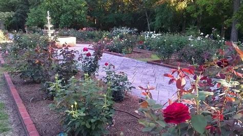 11 Beautiful Alabama Gardens To Visit This Spring