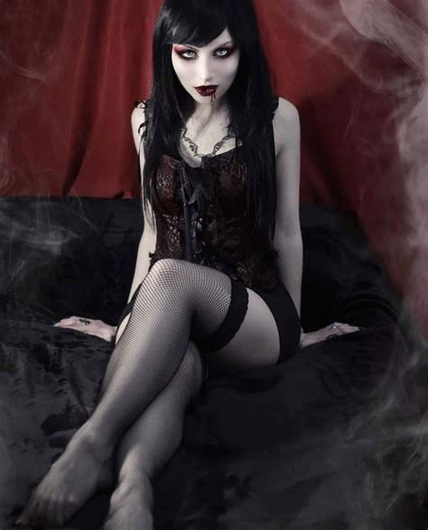 Pin By Hgfyler On Yummy Vampires Goth Model Gothic Girls Goth Beauty