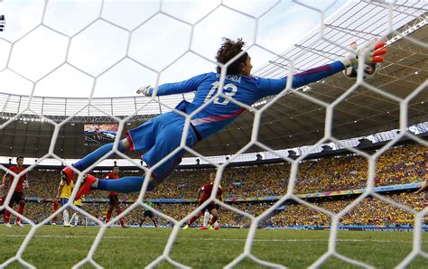 Di pertandingan yang digelar di stadio maracana pada minggu (11/7) pagi wib, argentina keluar sebagai pemenang lewat skor tipis. Guillermo Ochoa: 5 Things To Know About The Mexico ...