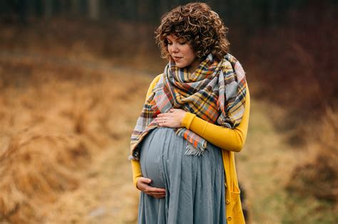 A Foggy Morning Cozy Maternity Shoot The Overwhelmed Mommy Blog