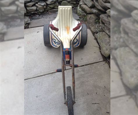 Evel knievel, the seemingly indestructible and undeniably fearless motorcycle daredevil who jumped over buses, sharks and the snake river canyon, died today. Pure Evel: 1975 AMF Evel Knievel Trike - Barn Finds