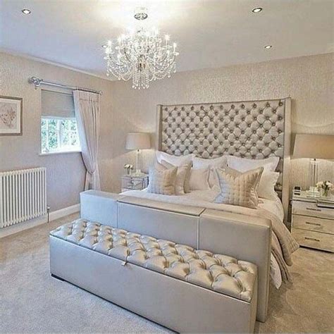 20 Glamorous White And Silver Bedroom Decoomo