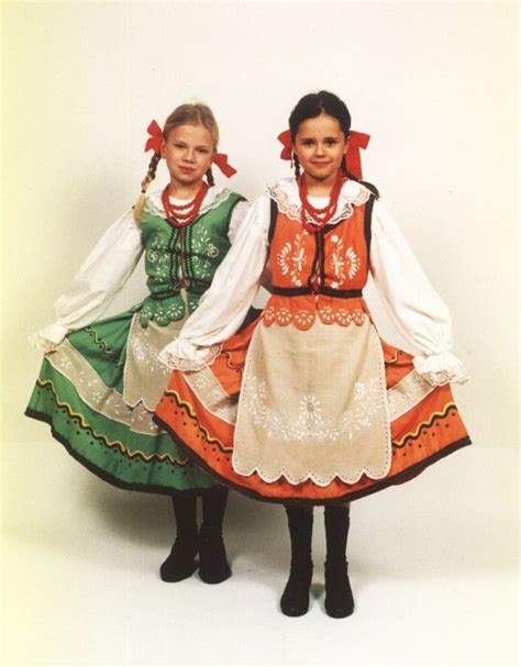 Regional Costumes From Powiśle Poland [source] Folk Clothing Historical Clothing Folk