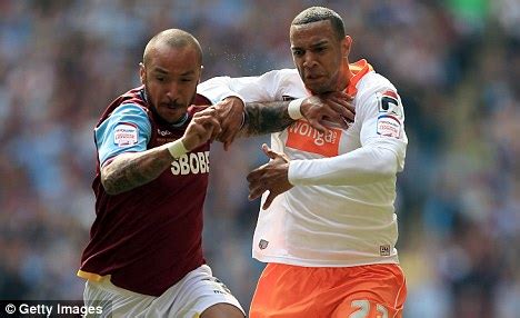 Geri futbol john carew west ham united'da. West Ham release Julien Faubert, John Carew, Abdoulaye ...