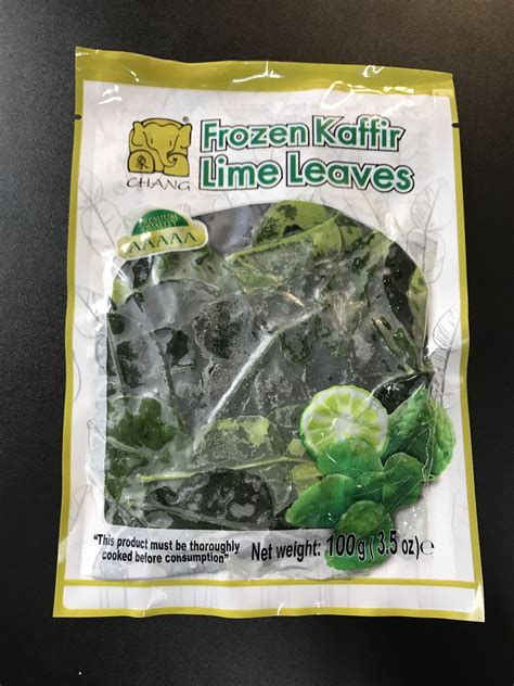 Enjoy the authentic taste of kaffir lime leaves in curries, soups or stir fries. Frozen Kaffir Lime Leaves 100g - Thai Food Direct