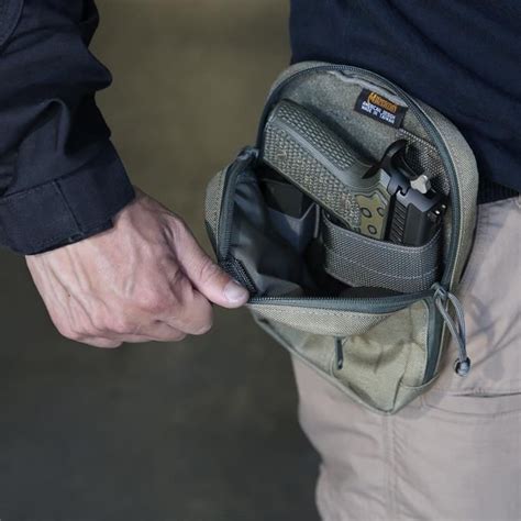 Tactical Concealed Gun Pouch Handgun Pistol Holster Shoulder Bag Edc