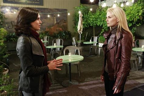 Once Upon A Time Needs To Make Swan Queen Official Because No Two Characters Are Better Matched
