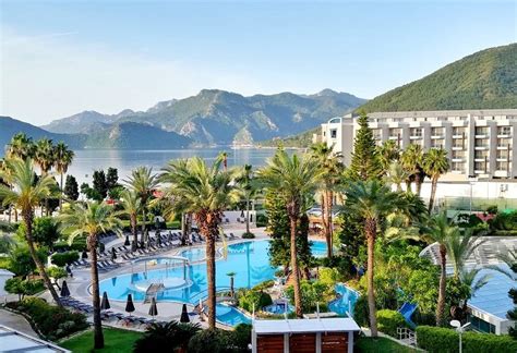 Türkiye'nin güneybatı sahilinde ege ve akdeniz'in kesiştiği noktada muğla iline bağlı bir liman kenti olan marmaris, doğal güzellikleri, uzun sahil şeridi. What to do in Marmaris Turkey - MelbTravel