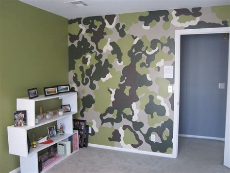 Unfortunately it was camouflage, while the other three walls were each a different color. camo wall paint | The camo wall colors didn't really go ...