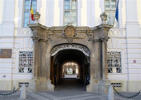 Brukental palace is situated in avrig, only a few kilometres away from the bigger city sibiu. muzeul brukenthal sibiu - Promenada Culturala