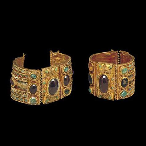 The History Of Jewelry Since The Ancient Times