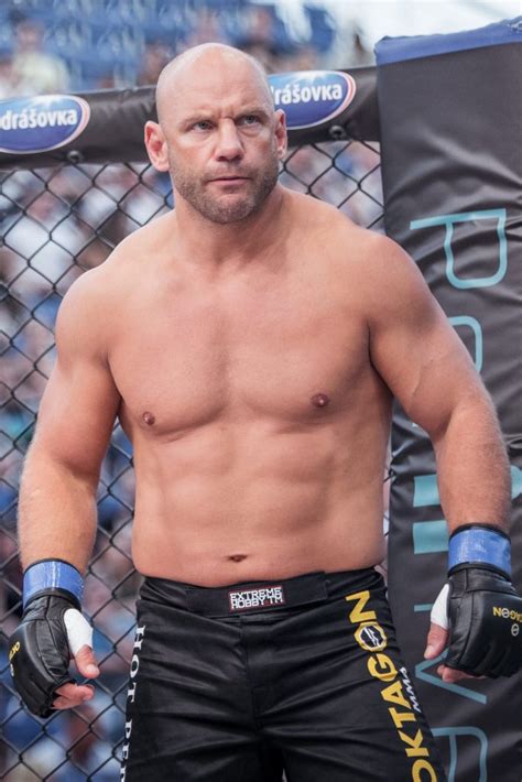 There were four fighters competing on the oktagon mma, with heavyweight virgil zwicker picking up a big win over attila vegh. Martin Šolc - OKTAGON MMA