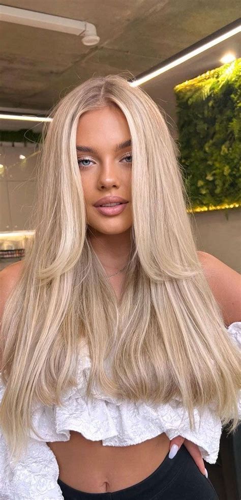 50 Trendy Hair Colour For Every Women Blonde With Curtain Bangs Bombshell Hair Hair Styles