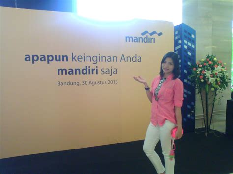 Sand Beauty Bank Mandiri Bandung And Duet Performance With Yuni Shara