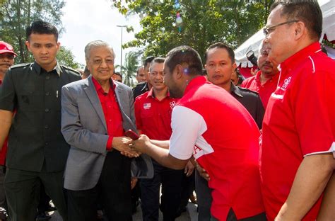 It has recently posted 100+ news and keeps going on, reaching about 266k users monthly. Government hopes new king can be elected soon - Mahathir ...