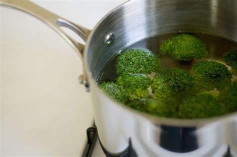How To Know If Broccoli Has Gone Bad Cooking Fresh Broccoli How To