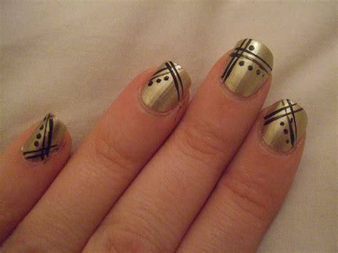 Oooooh Pretty Gold Art Deco Nails