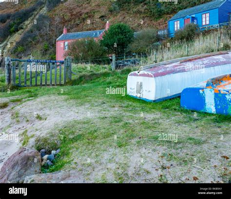 Blue Cabin By The Sea Cottages Cove Harbour Berwickshire Scottish
