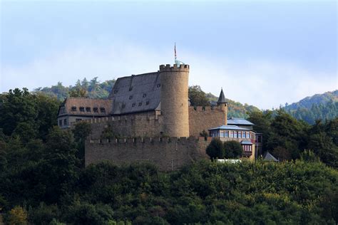 Choose from our selection of over 10 hotels. Schloss Biedenkopf Foto & Bild | architektur, schlösser ...