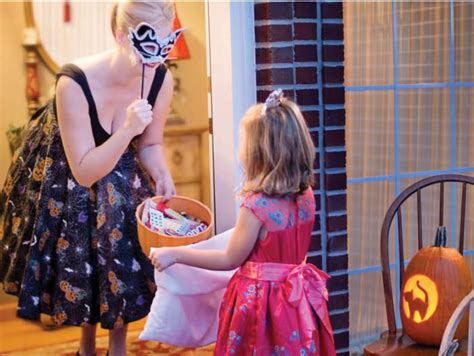 Halloween Safety Trick Or Treating Tips American Lifestyle Magazine