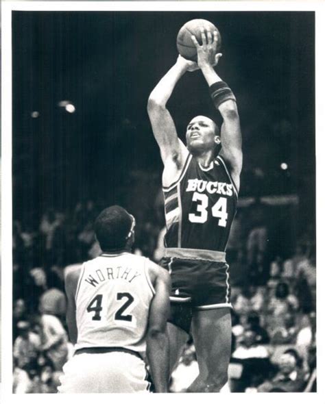 1981 89 Terry Cummings Milwaukee Bucks Nba Masculino