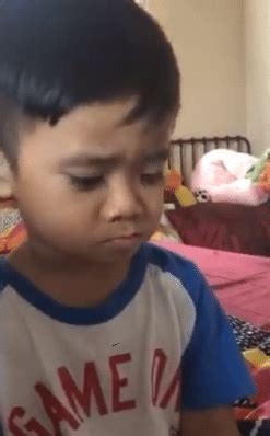 Main tik tok lagi kakak. "Kakak Ni Bebel..Makan Ubat Kemain Payah..."- Netizen ...