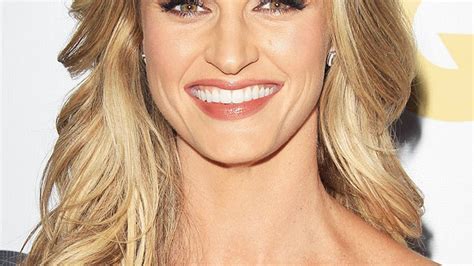 Erin Andrews Biography Celebrity Facts And Awards Tv Guide