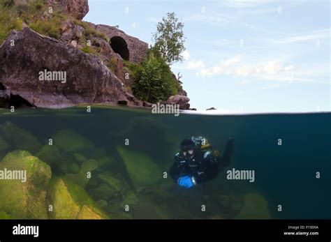 Lake Baikal Siberia Russia 15th Oct 2014 Diver Dives On Rail