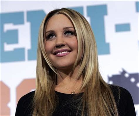 Amanda Bynes Suing Over Naked Tanning Story Leo Dicaprio Breaks Up My