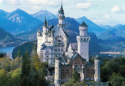 10 Most Majestic Castles In The World Photos