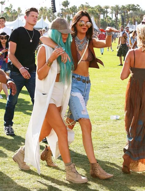 Kendall And Kylie Jenner At Coachella Dancing Irish Mirror Online