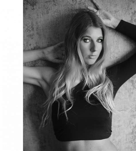 Model Sedcard Von Christin W Weibliches New Face Fotomodel Deutschland