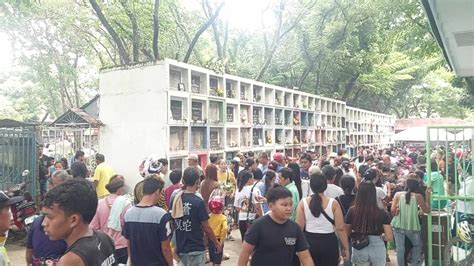 Police 62000 Visited Cemeteries In Lapu Lapu City During Kalag Kalag Cebu Daily News
