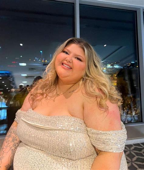 Plus Size Barbie Strips To Bra And Tells Fans To Live Life With Confidence Big World Tale