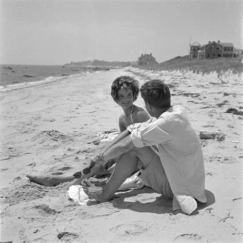 Rare Photographs Of The Kennedys At Their Summer Home Jfk And Jackie Kennedy Jacqueline