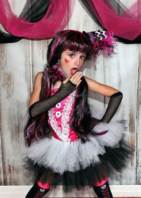 Girls love monster high which makes monster high costumes for girls a real hit whether it's for their dress up box, halloween or some other fancy dress event. 29 best images about Disfraces de tull on Pinterest | Rapunzel, Girl costumes and Tutu costumes