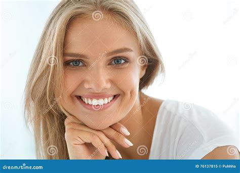 Beautiful Smiling Indian Woman In Sari Dress Making Phone Call Indoors