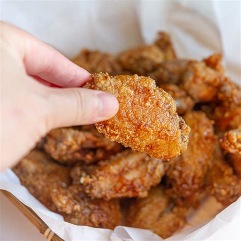 Perfect served over rice or as an appetizer. Vietnamese Fish Sauce Chicken Wings (Ga Chien Nuoc Mam ...
