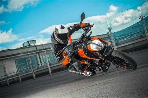 Popular ktm 150 duke of good quality and at affordable prices you can buy on aliexpress. 2018 KTM 125 DUKE Motorcycle UAE's Prices, Specs ...