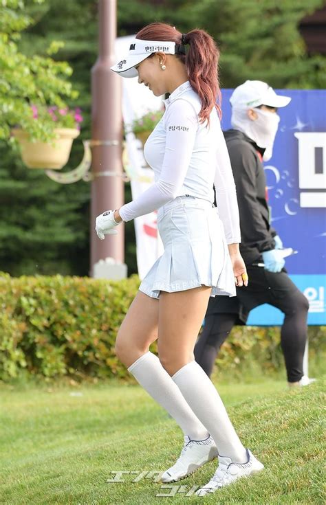 【フォト】「美人ゴルファー」ユ・ヒョンジュ、きょうはスカイブルーで清純に amp ユ ヒョンジュ ゴルフファッション ゴルファー