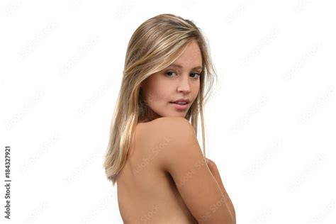 H Bsche Blonde Frau Mit Nackten Schultern Stock Photo Adobe Stock