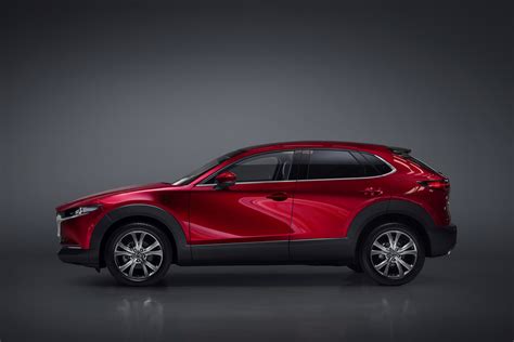 It went on sale in japan on 24 october 2019, with global units being produced at mazda's hiroshima factory. Nieuws: Mazda CX-30: prijzen en uitrusting | Autokopen.nl