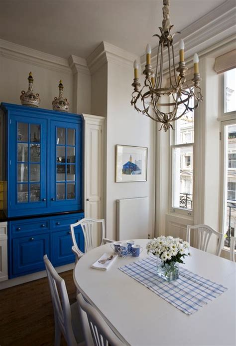 We offer amish made dining room furniture that is handcrafted in several local wood shops including american heirlooms, lancaster legacy, and eden craft. 13 Cozy and inviting country-style dining rooms