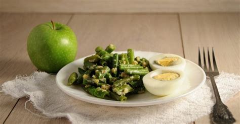 Las judías verdes se pueden adaptar a diferentes tipos de suelo, dando excelentes resultados. Receta De Judías Verdes Con Huevo😍 - Como Cocinar