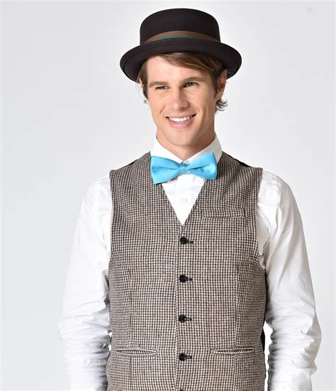 Check out our formal hats selection for the very best in unique or custom, handmade pieces from our skull caps & beanies shops. 1920s Fashion for Men: Suits, Hats, Shoes