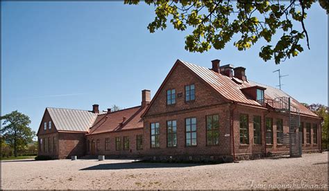 Skolverket ska främja att alla barn och elever får tillgång till en utbildning och verksamhet som är likvärdig och av god kvalitet i en trygg miljö. Eslöv 100 år 2011: Östra skolan | Susannes foton